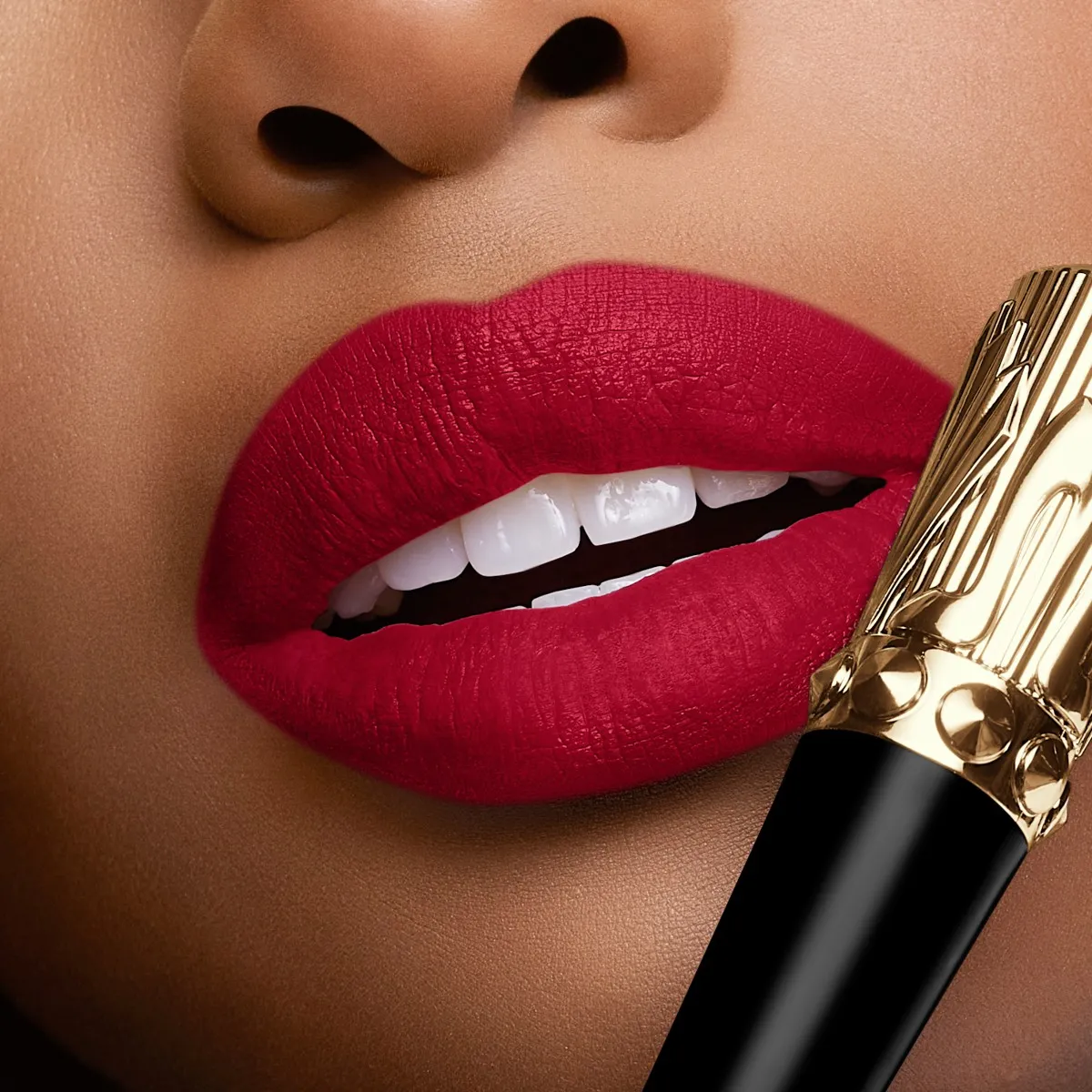 Christian Louboutin Rouge Stiletto Lumi Matte – Matte Lipstick – Rouge Louboutin 001L - Beauty - alternate view 4